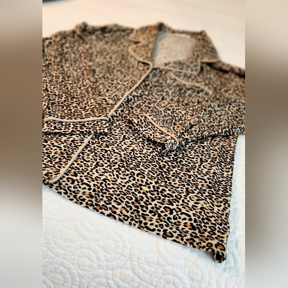 Jodifl Animal  Print Pajamas - Picture 2 of 8